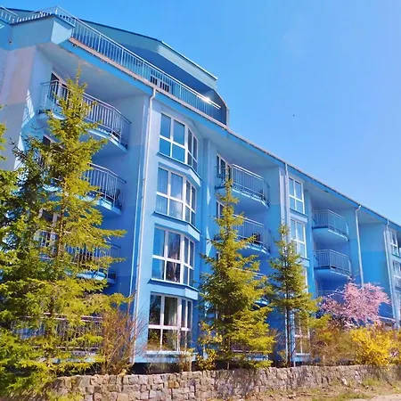 Al-dom Gold アパート