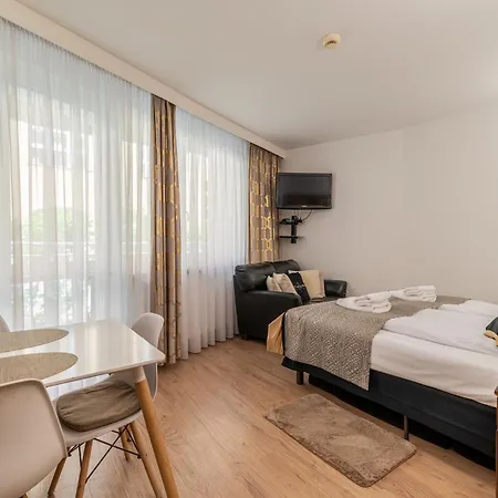 Al-dom Gold Apartment